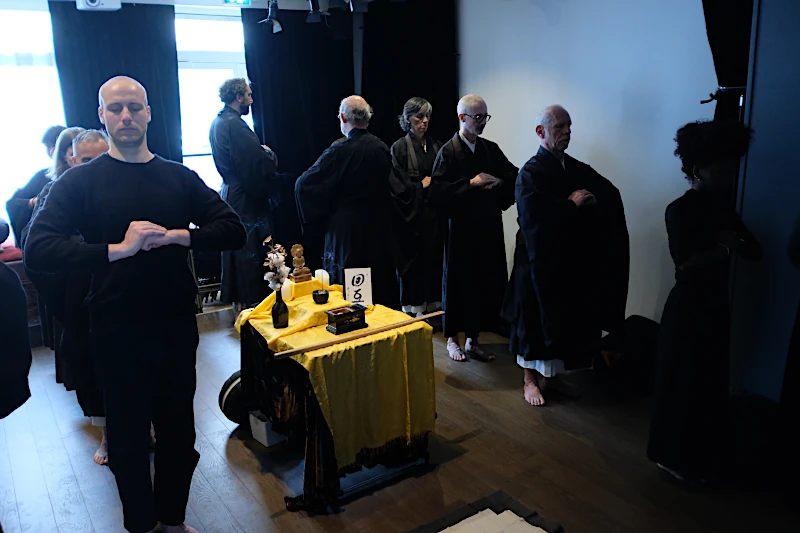 Practice of Zen meditative walking